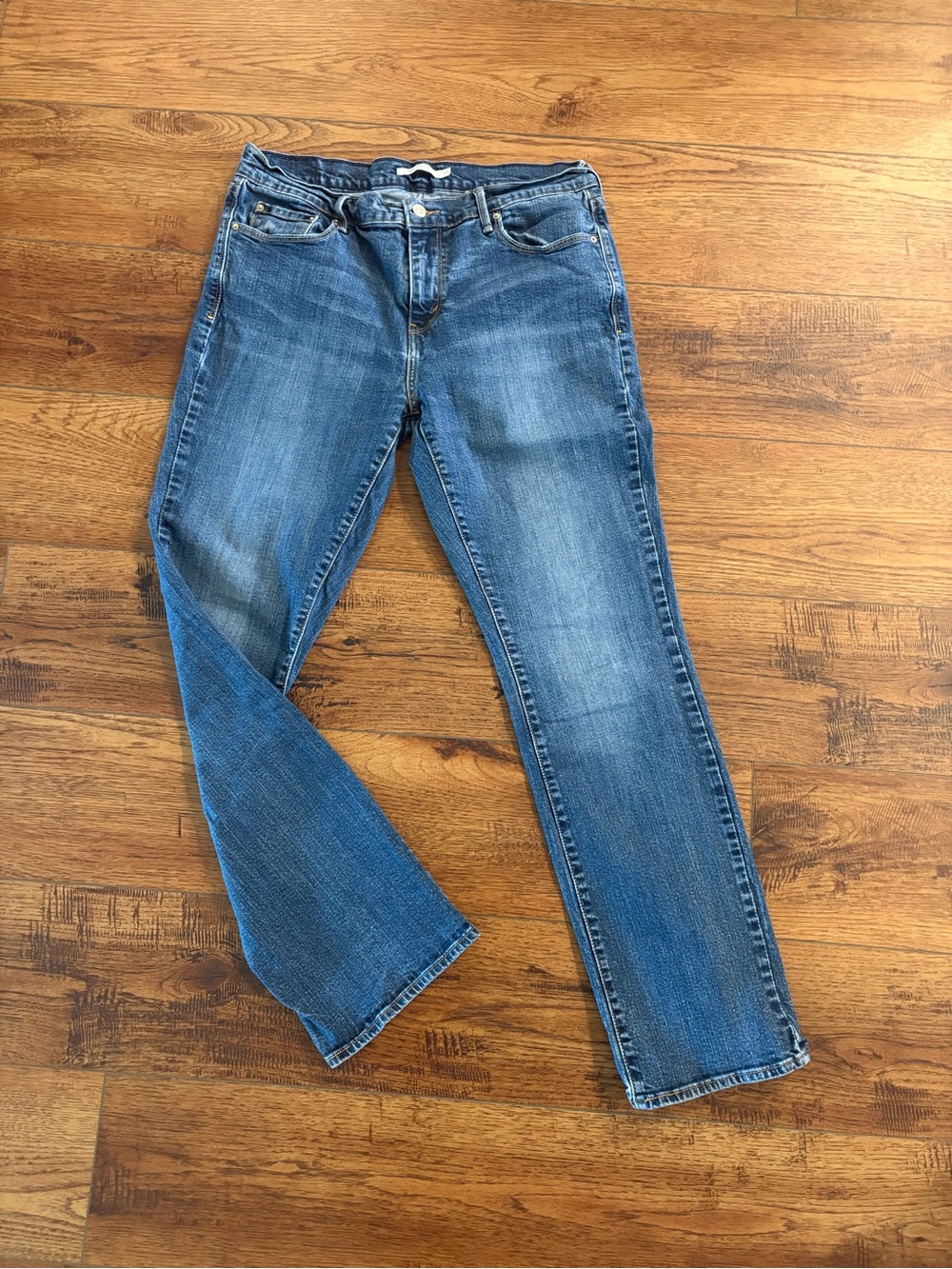 Levi’s 505 Women’s Size 12 Straight Leg Medium Wash Blue Jeans